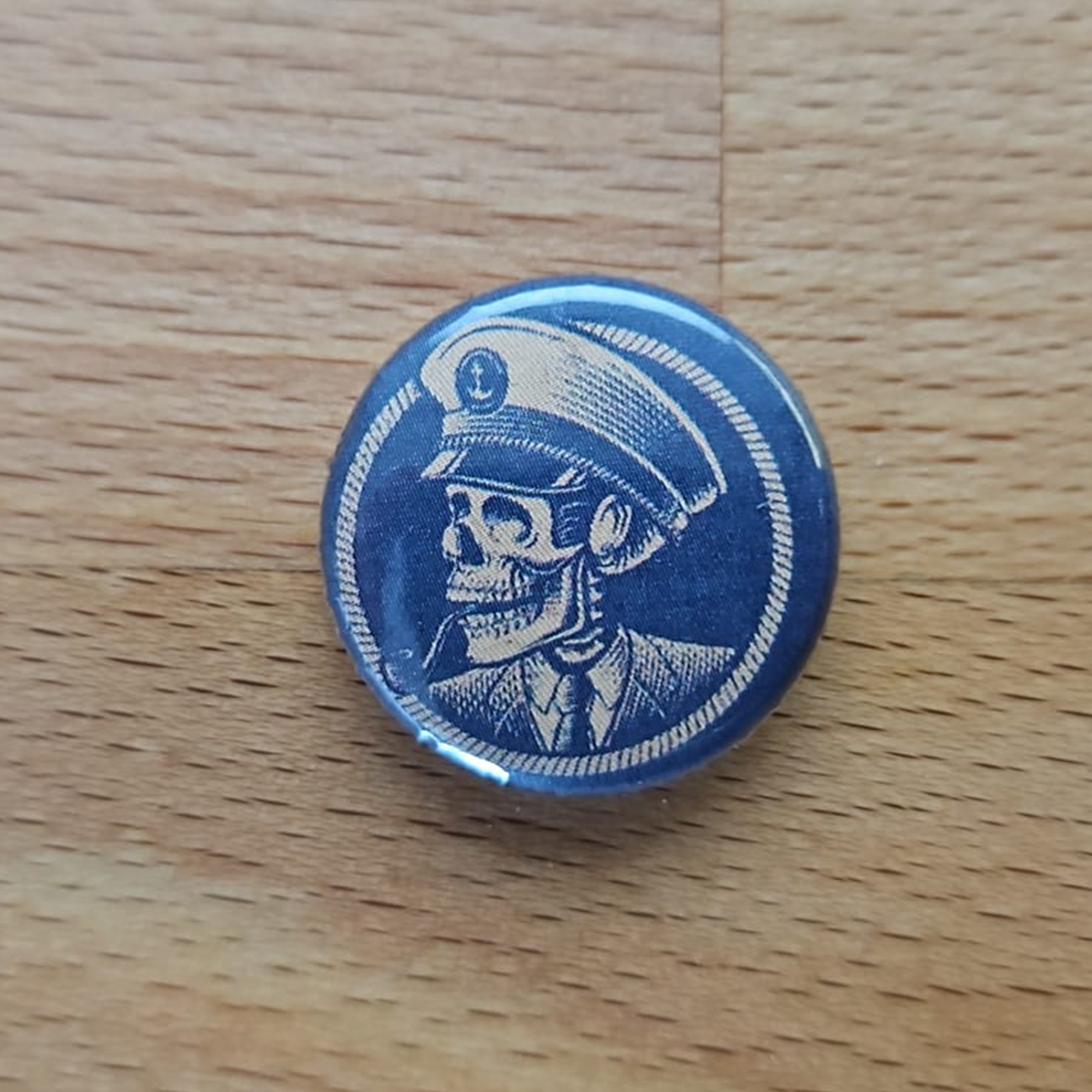 Totenkopf-Kapitän 25mm Button